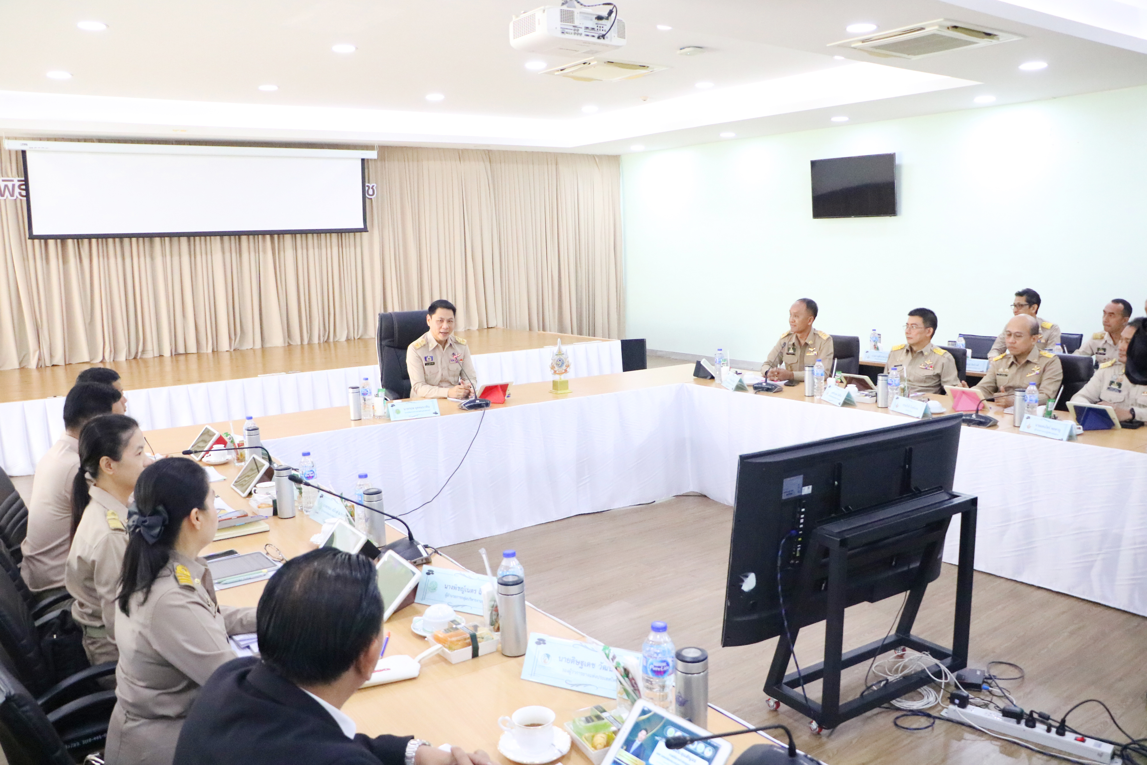 title - ส.ป.ก. ร่วมการประชุมสัญจรภายใต้การกำกับดูแลของรองปลัดกระทรวงเกษตรและสหกรณ์